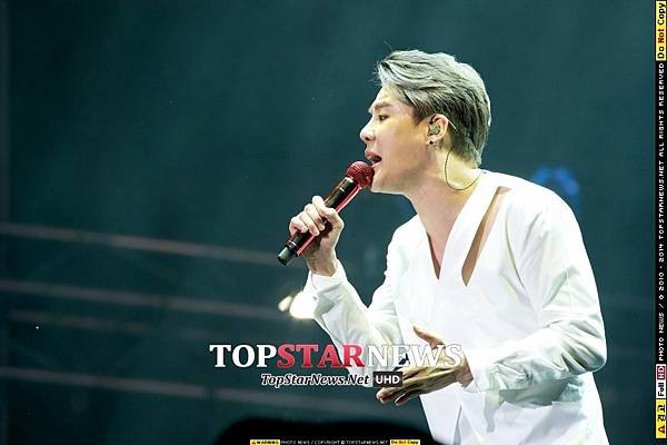 141005 Top Star News-1.jpg