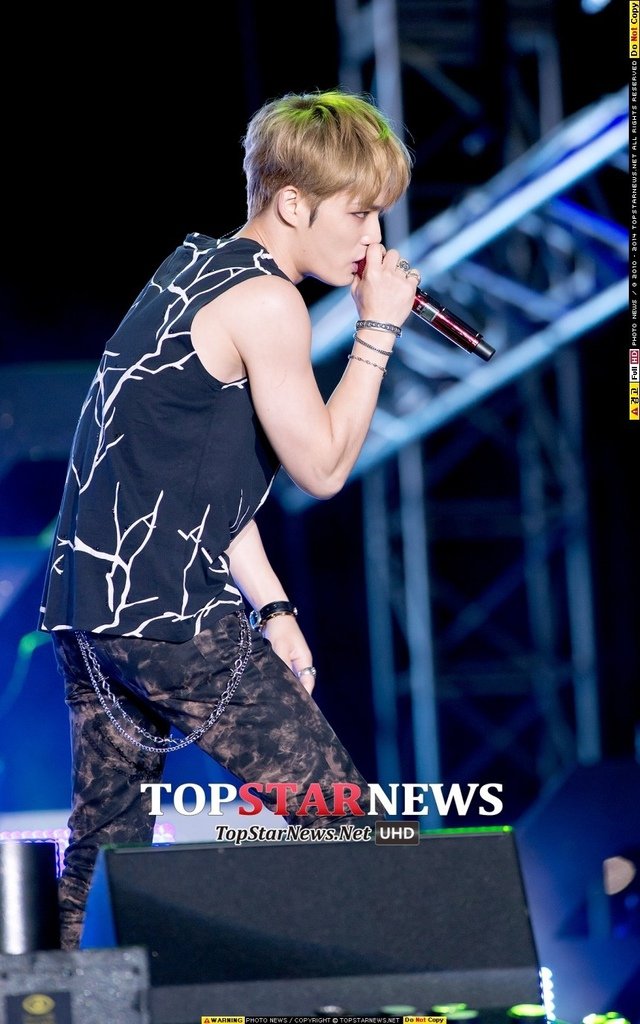 141005 Top Star News-10.jpg