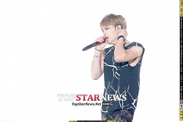 141005 Top Star News-11.jpg