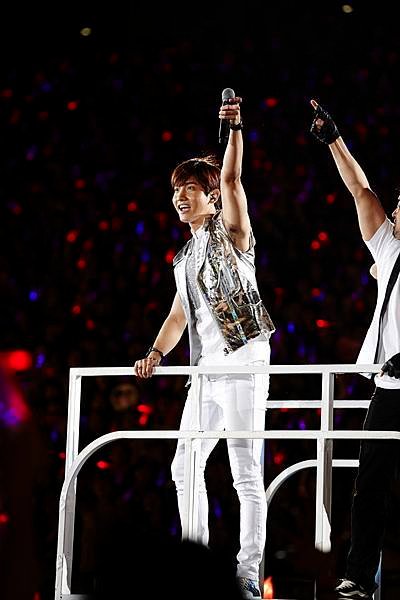 141006 smtownnow-15.jpg