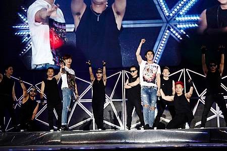 141020 smtownnow-6