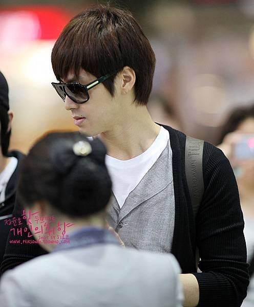 110512 yunho-3.jpg