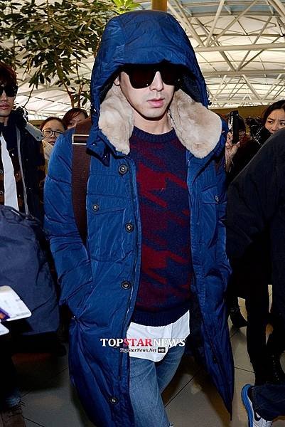 141208 Top Star News-1.jpg