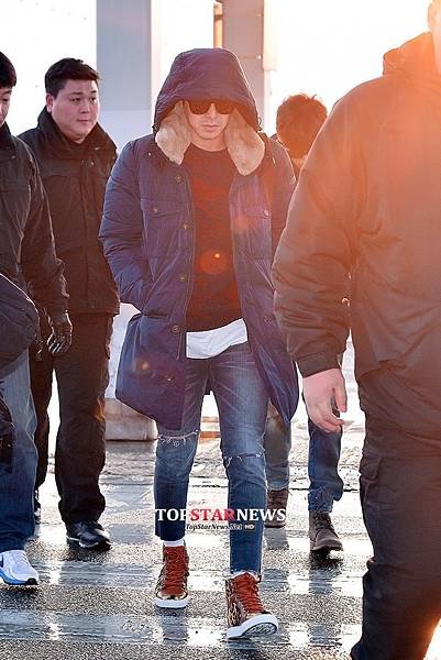 141208 Top Star News-3.jpg