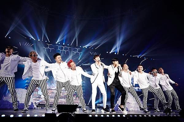 141208 smtownnow-40