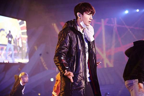 141208 smtownnow-4.jpg