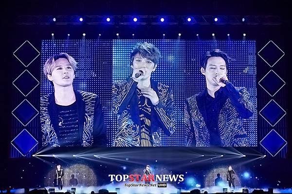 141225 Top Star News-11