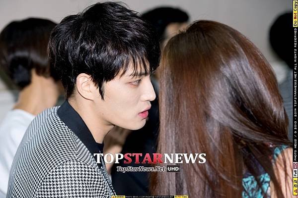 150106 Top Star News-2.jpg