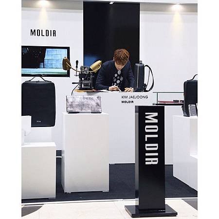 150323 MOLDIRKOREA IG-3.jpg