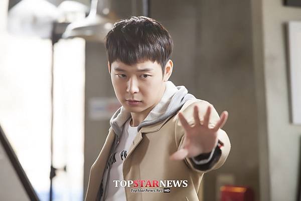 150401 Top Star News-1