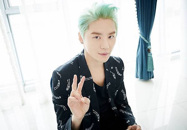 150803 JYJ FB-1