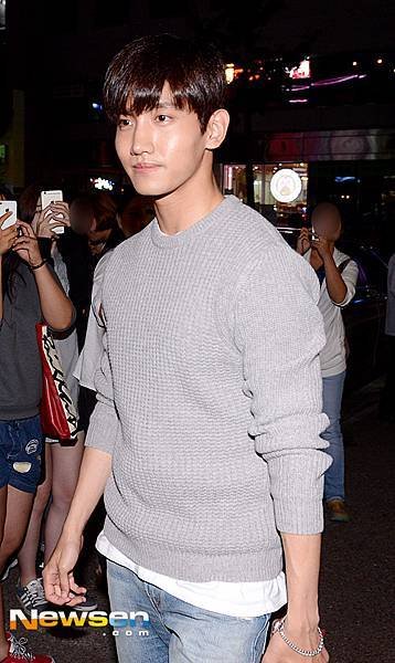 150910 newsen-1