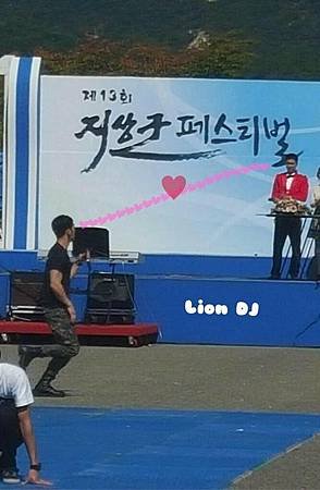 151002 Lion DJ-1