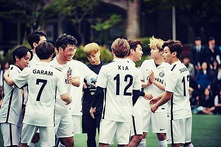 160422 fc_men_official-9.jpg