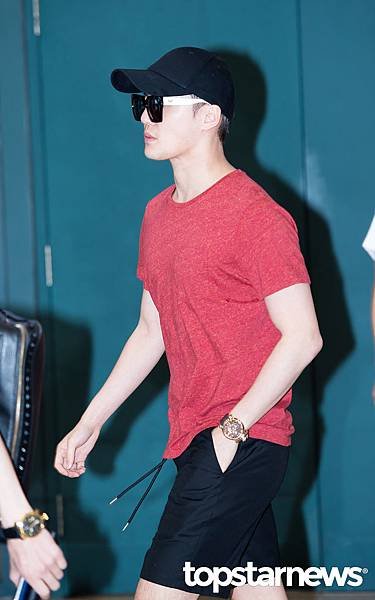 160731 Top Star News-5.jpg