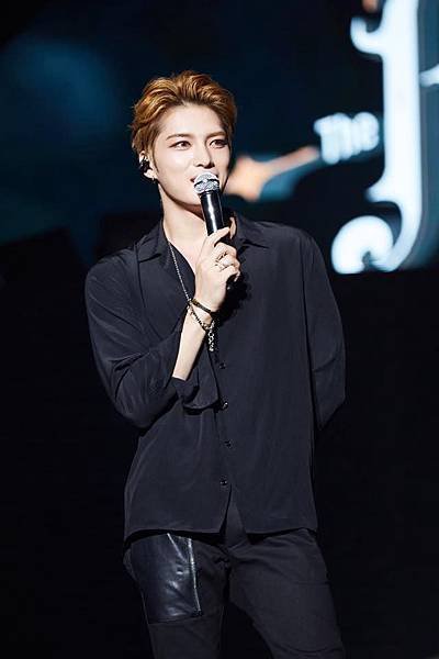 170211 JYJ FB-1