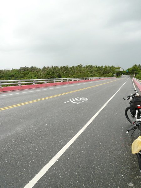 補充~這張在台東~慢字的意思是~用腳踏車環島，真的很慢!!.jpg