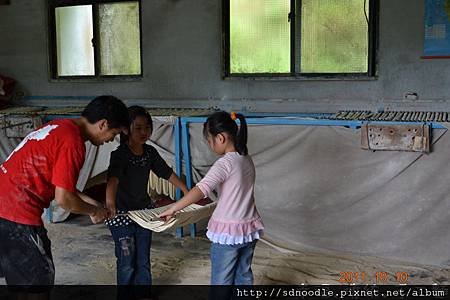 石碇附幼班親會-參觀體驗手工-麵線 (5).jpg