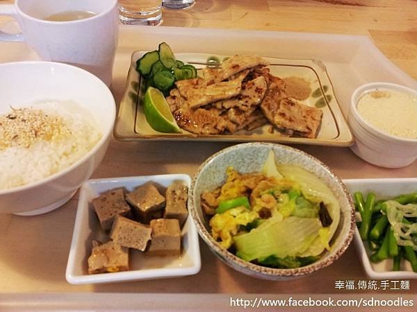 狗瘋餐廳-宜蘭美食,平價家庭料理