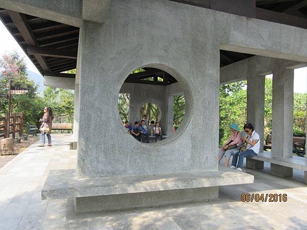 642715106.jpg