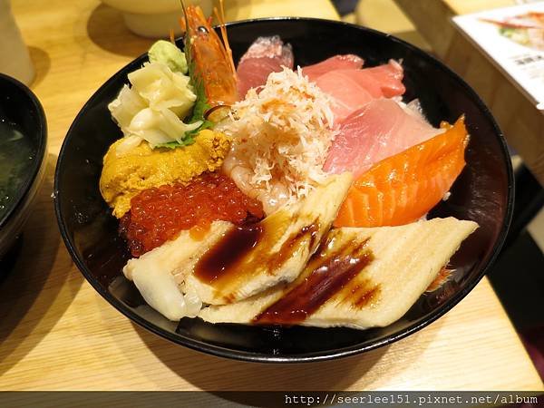 1）食料超級澎湃的築地丼～竹.jpg