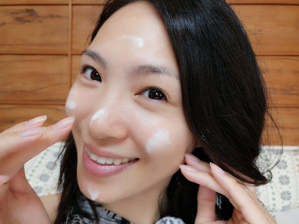 6美白精華推薦.jpg