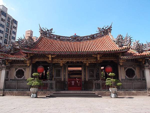 101.08.18 _ 初遊龍山寺 _ 02