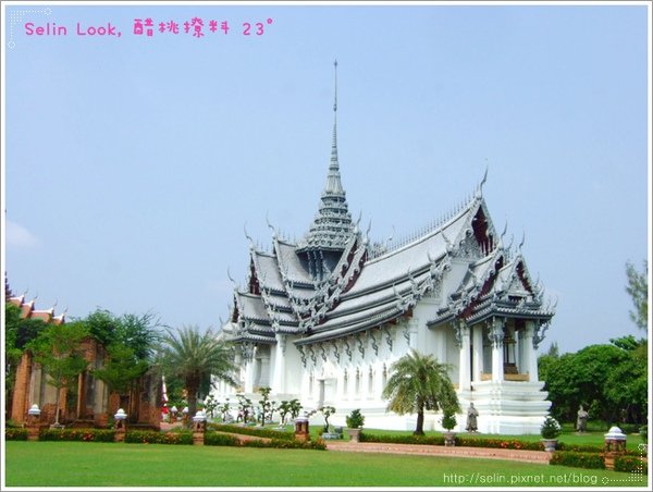 這是27號的Sanphet Prasat Palace，仿大城王朝的帕時辛碧宮