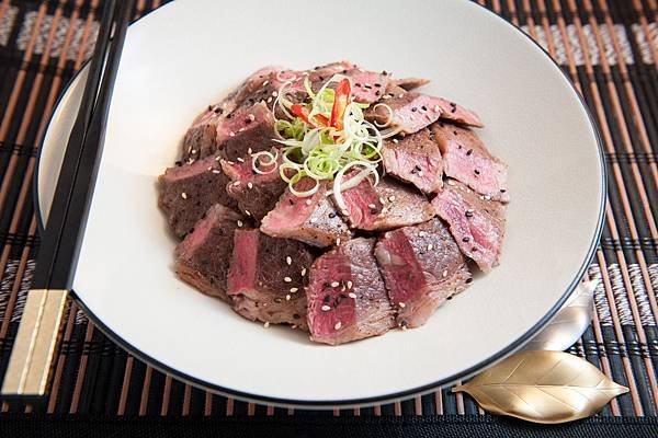 牛小排丼飯