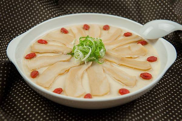鮑魚片蒸蛋