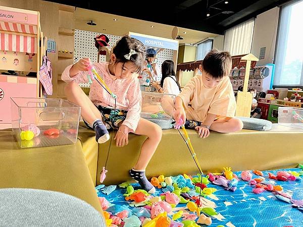 【高雄親子飯店推薦】愛河景觀｜親子住宿｜100坪親子設施｜高