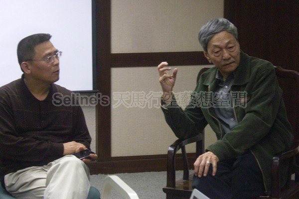 2010 11 04長河影片講評與交流-大陸導演與黃館長 (4).jpg