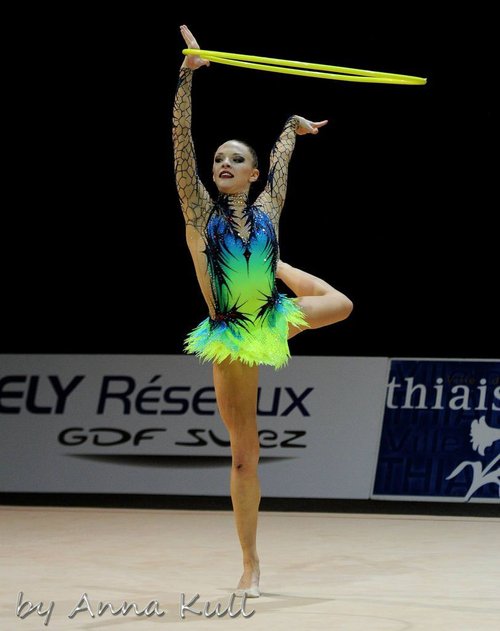 2014_RG_Thiais_Staniouta_BLR_Hoop_Anna_Kull.jpg