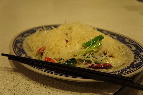 酸嗆土豆絲