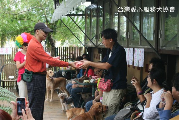 75811_158386294199682_133572940014351_260344_5527059_n 拷貝.jpg
