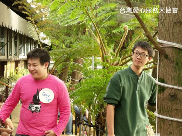 74295_158351910869787_133572940014351_260097_5525102_n 拷貝.jpg