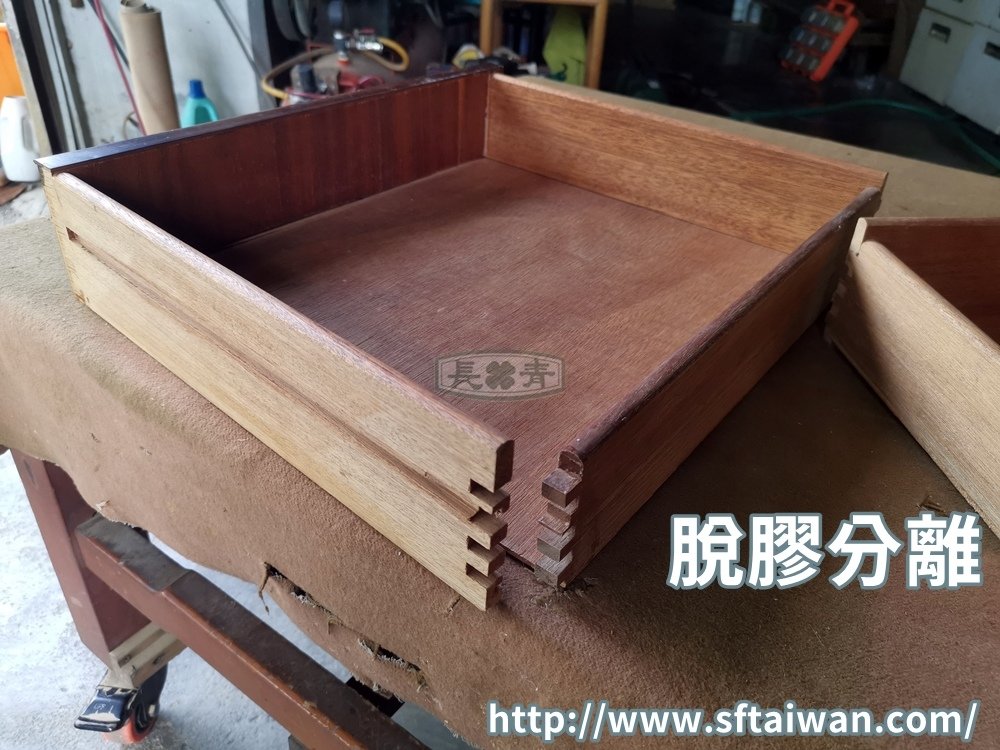 丹麥Rosewood磁磚小桌脫膠痕修復紀錄