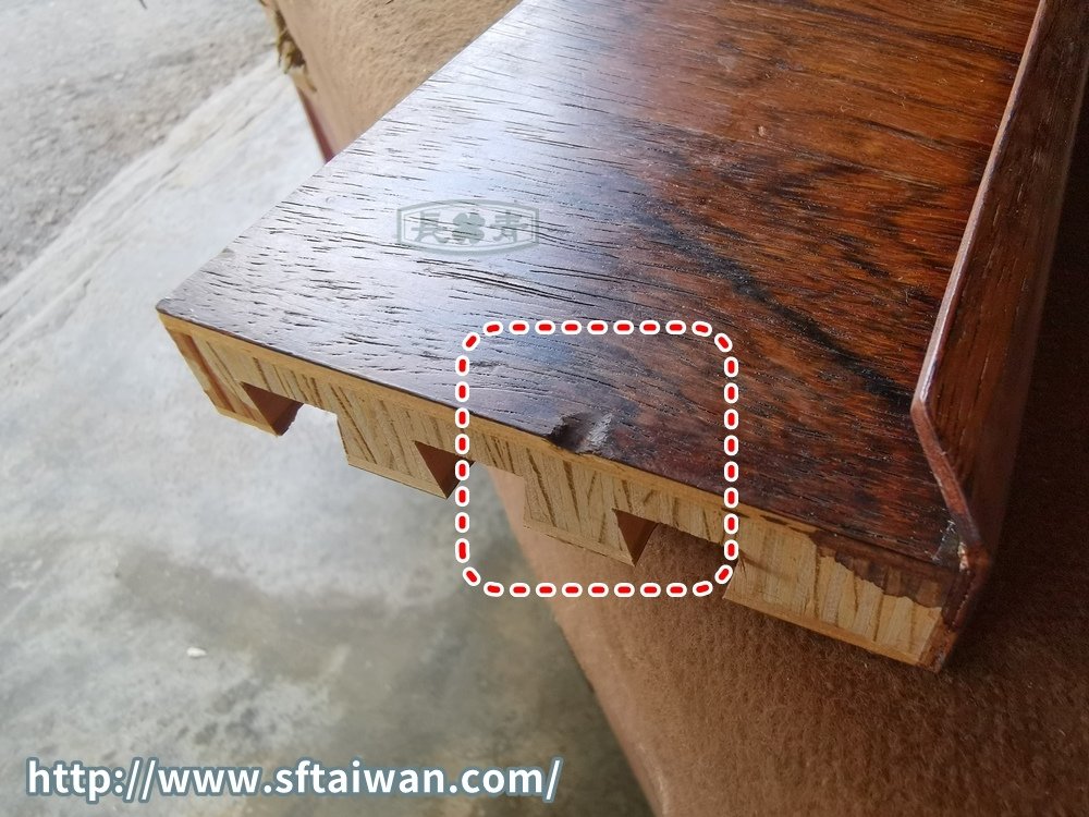 丹麥Rosewood磁磚小桌脫膠痕修復紀錄