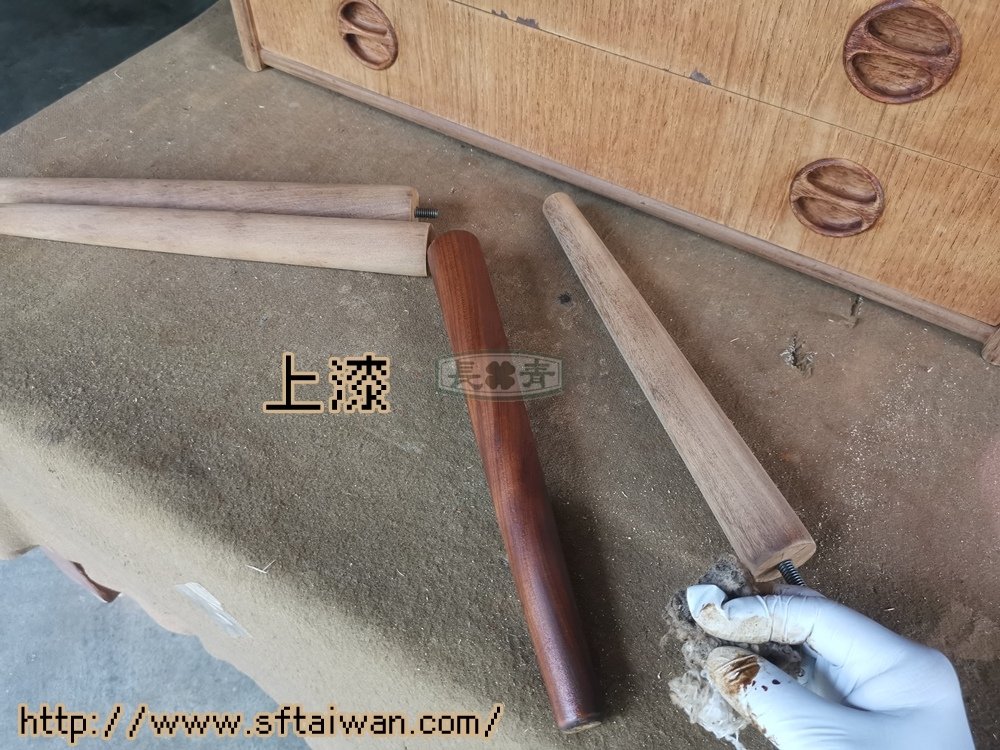 丹麥三抽小邊櫃翻新