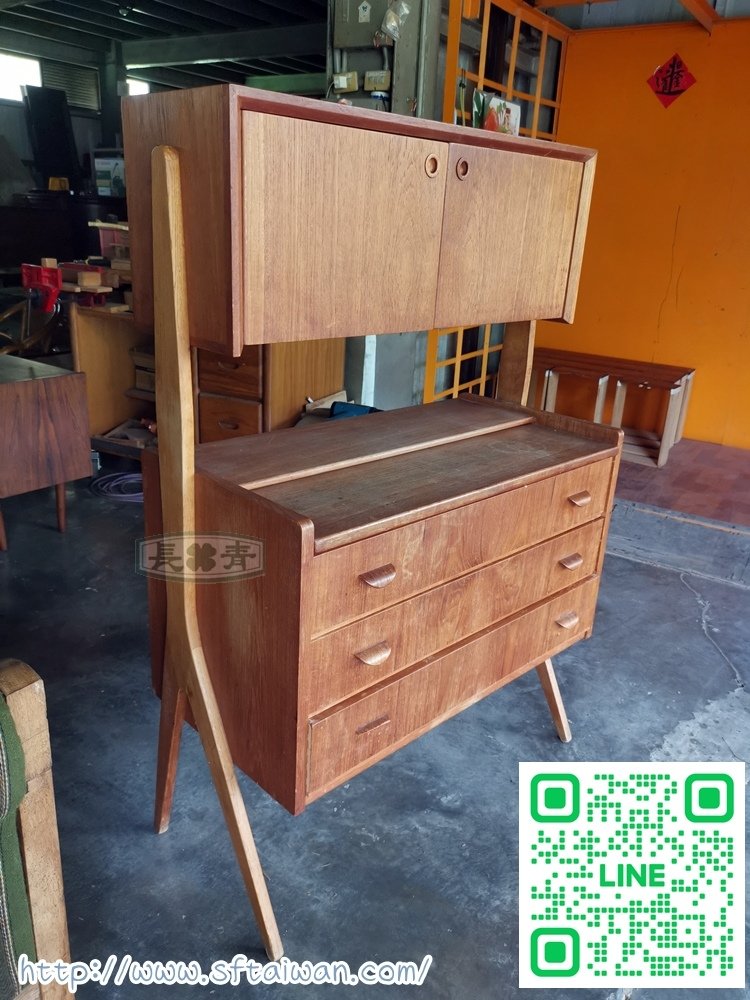 丹麥多功能綜合櫃整修-家具維修