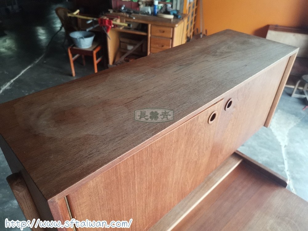 丹麥多功能綜合櫃整修-家具維修