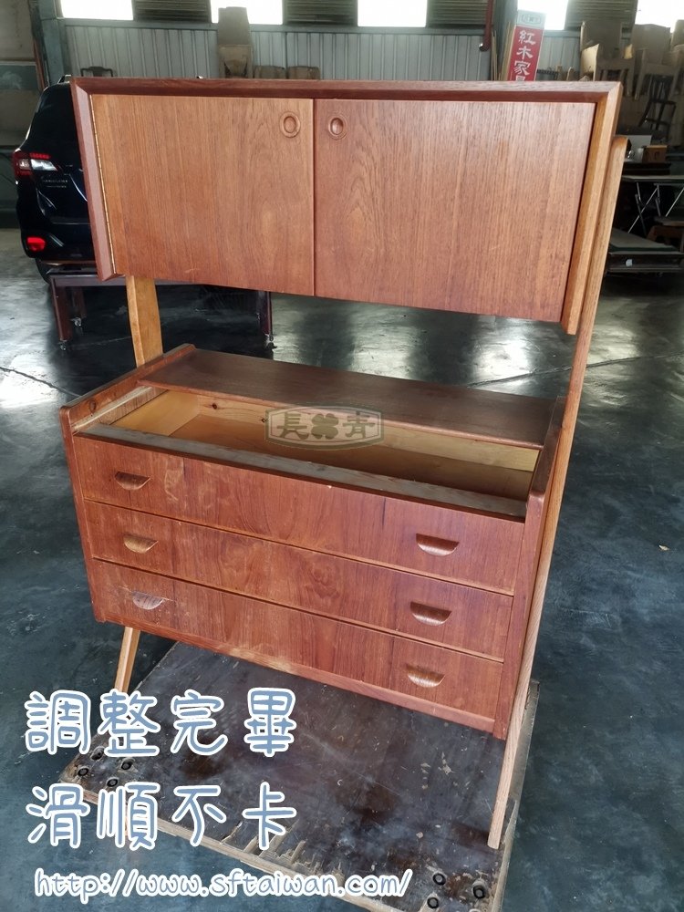 丹麥多功能綜合櫃整修-家具維修
