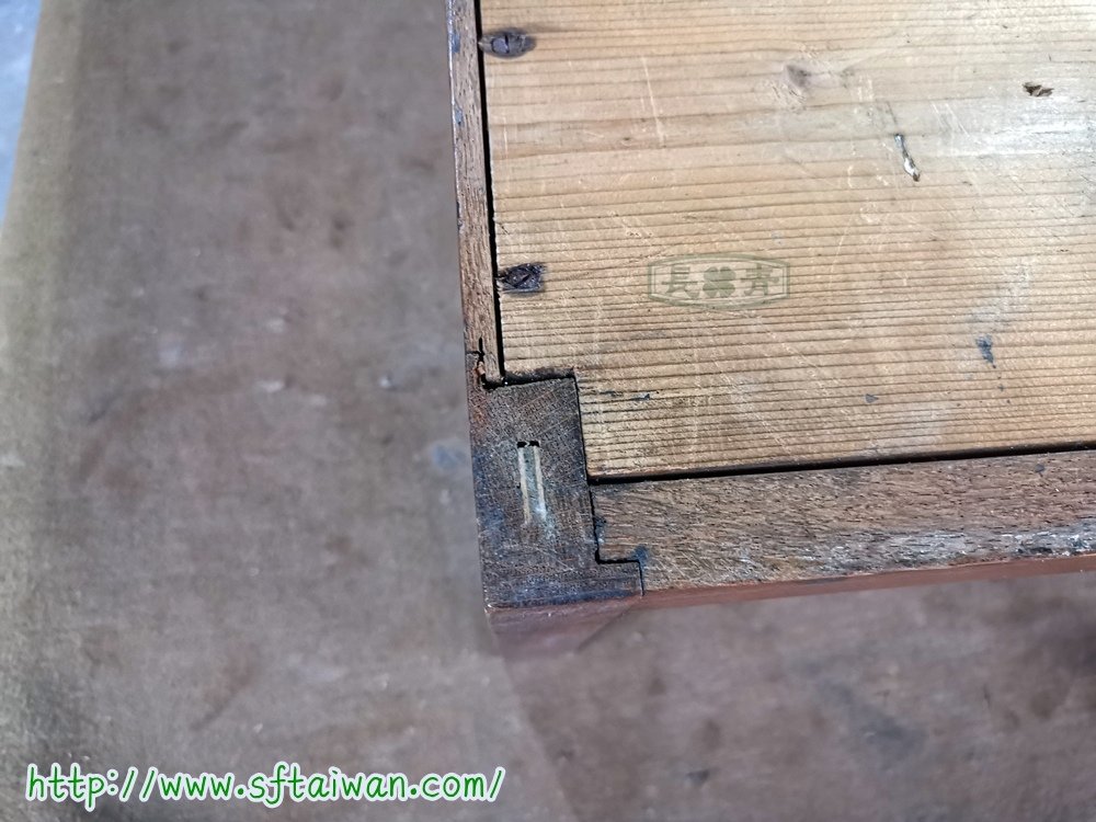 法國雙層展示櫃更換玻璃