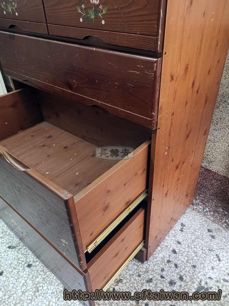 到府維修更換斗櫃抽屜軌道