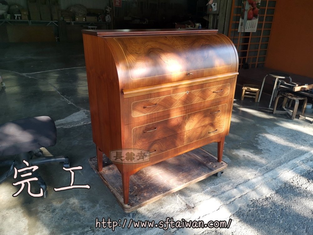 丹麥老件弧形捲蓋寫字桌漆面悽慘整修
