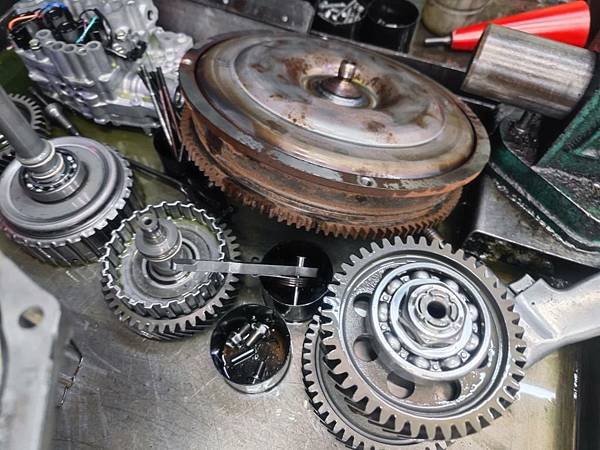 SUBARU FORESTER TR580 CVT 變速箱翻