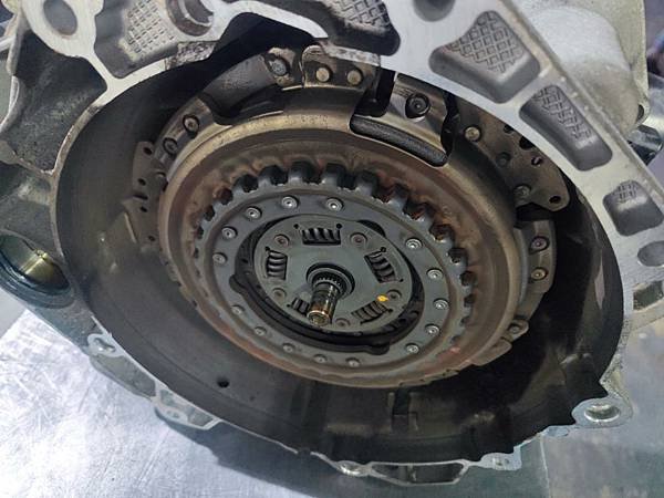 VW GOLF 0AM DQ200 離合器更新校正