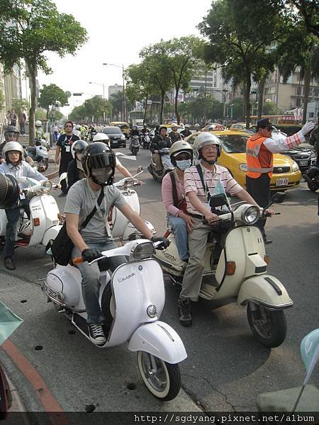 Vespa 傳統大遊行 (4).JPG