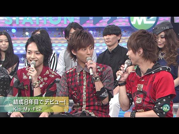 Kis-My-Ft2 - Everybody Go + Talk (Music Station - 2011.07.22).ts_20110723_010153.jpg