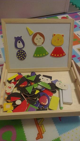 寶妞的玩具03-04-14 (3).jpg